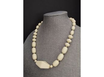 VINTAGE NAPIER FAUX IVORY BEADED NECKLACE