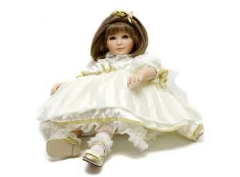 'Ann Marie Holiday' Collectible Porcelain Doll By Marie Osmond LE #2324/5000 With COA