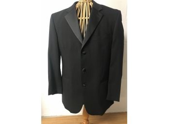 Emanuel Ungaro Men's Tuxedo - 42R, 34W  Jacket And Pants
