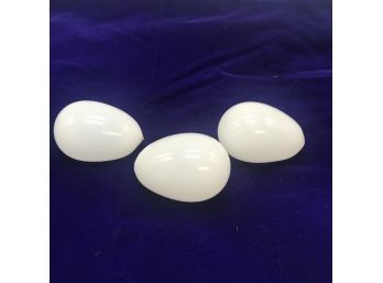Three Vintage Hand Blown Glass Nesting Eggs - White Glass 1900s - Darning