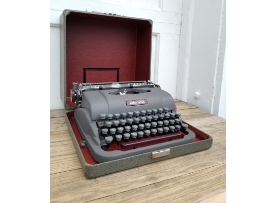 Vintage Underwood Typewriter - ELM