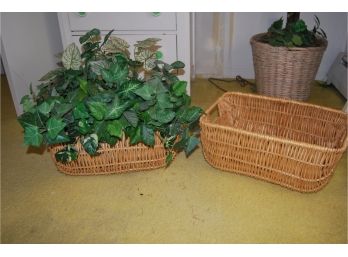 2 Baskets With Leaves