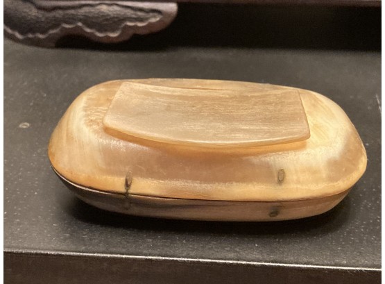 RARE 18th Century REVOLUTIONARY WAR ERA Carved Horn Lidded Snuff Box- Fully Operational 240 Years Old!