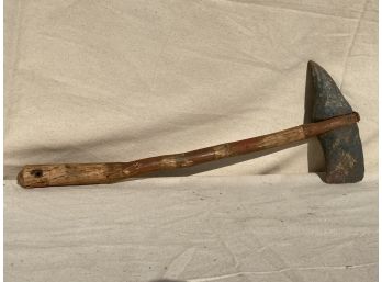 Charming Antique AMERICAN FOLK ART CARVED WOOD TOMAHAWK With Great Paint