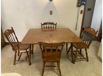 Vintage Ethan Allen Solid Wooden Dining Table With Leaf Extensions  Four Chairs