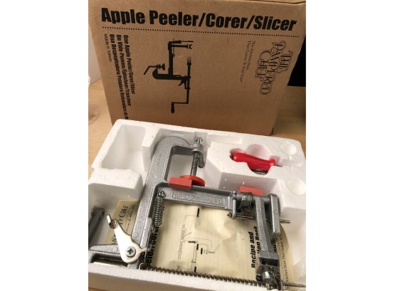 The Pampered Chef Apple Peeler/Corer/Slicer #2430 #40520653