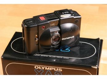 Olympus XA2 35mm Film Camera