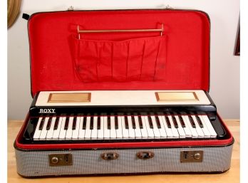 Vintage Roxy Portable Organ / Keyboard In Case