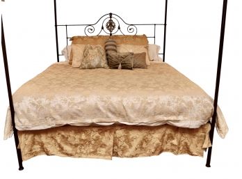 ABC Carpet King Size Chester Gold Damask Duvet Cover Bedding And Pillows