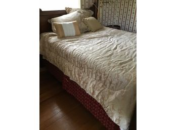 Queen Size Comforter, Dust Ruffle And Sham