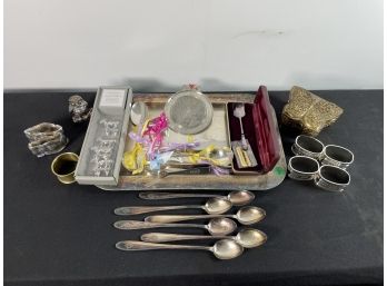 LOT OF SILVERPLATED ITEMS