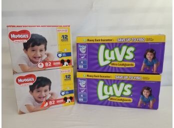 Huggies & Luvs Baby Diapers 22-37lbs - 340 Diapers