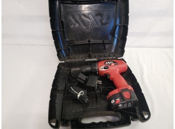 Skil 12 Volt Screw Gun With Battery, Charger & Case