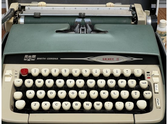 Vintage Smith-Corona Manual Typewriter