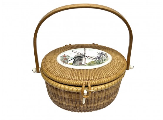 Exquisite Donna Cifranic Nantucket Friendship Basket Signed And Dated With Scrimshaw By David Lazarus