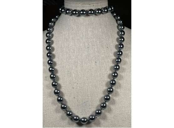 Signed Joan Rivers Large Black Faux Pearl Gold Tone Necklace 28'