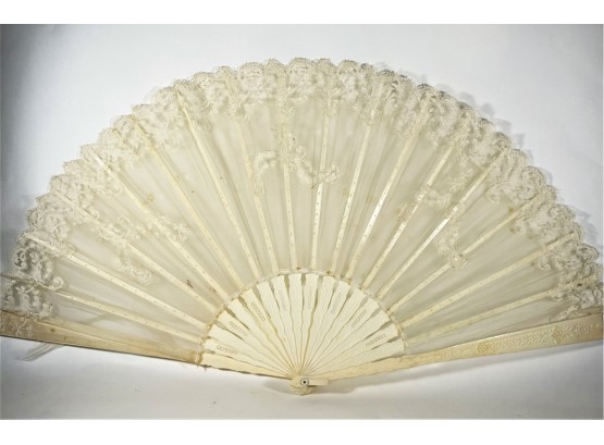 Early Victorian Large Carved Ladies Fan With Lace