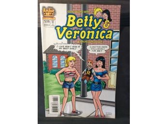 2007 Archie Comics Betty & Veronica Comic Book #228 - K
