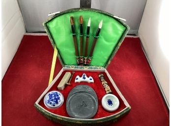 Vintage Asian Makeup Kit Art Kit See Pictures Unmarked Good Quality Stone And Ceramic 4 Brushes In Box