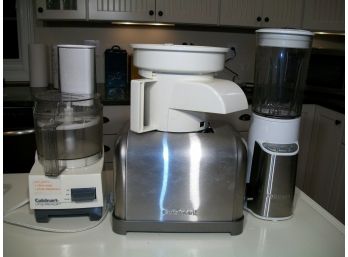 Three Cuisinart Small Kitchen Appliances - Blender, Processor, Toaster