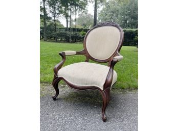 An Antique Victorian Mahogany Balloon Back Carved Wood Chair