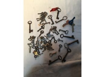 Antique Skeleton Keys Lot