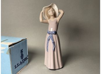 Lladro Porcelain Figurine, Coy, #5011, Original Box