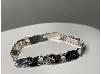 A Beautiful Siam Silver Bracelet