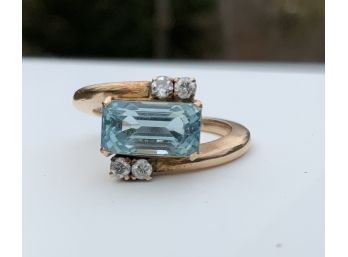 Beautiful 14 CT Aquamarine & Diamond Ring ~ Size 6 1/4 ~