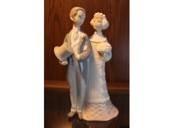 Gorgeous Lladro Bride And Groom Figurine