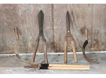 Small Vintage Collection Of Five Yard Tools Including Sickles, Loplers & Hand Trimmers