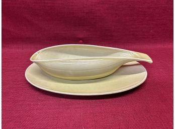 Russel Wright MCM Gravy Boat & Under Plate