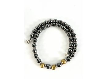 A Polished Onyx Bead Choker W Alternating  Barrel Zirconia Beads And Centered Gold Beads