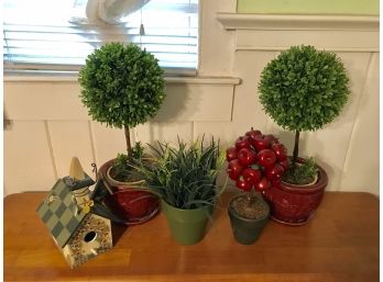 4 Artificial Plants & 1 Birdhouse