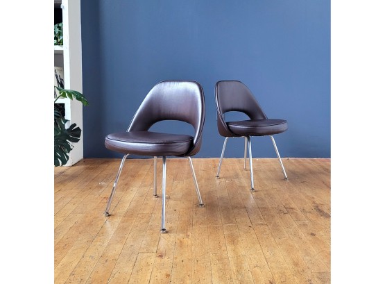 Pair Vintage Knoll Eero Saarinen Executive Side Chairs