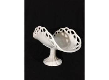 Vintage Westmoreland Milk Glass Open Lace Edge Banana Stand`