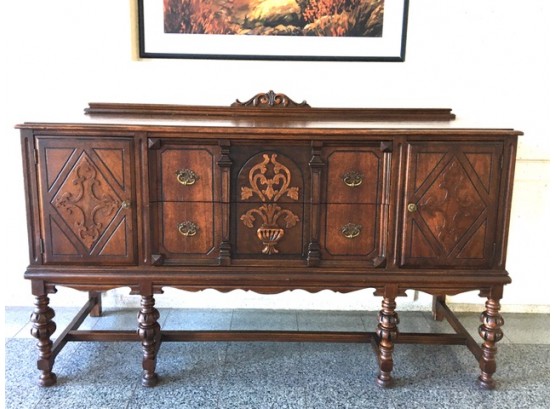 Antique Victorian Solid Wood Credenza/buffet