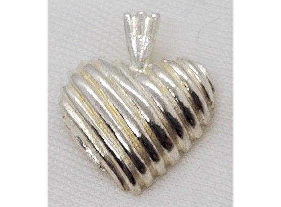 Vintage Sterling Silver Heart Pendant ~ 1.23 Grams