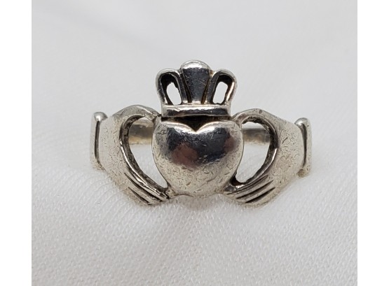 Vintage Sterling Silver Size 8 Irish Claddagh Ring - 2.82 Grams