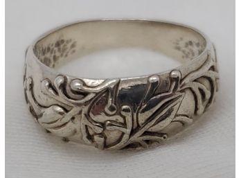 Sterling Silver Size 7 JEZ Ring With A Wonderful Design Marked - 3.59 Grams