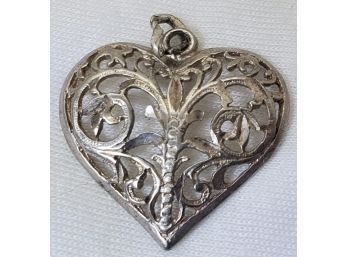 Lovely Vintage Sterling Silver Heart Pendant ~ 2.00 Grams