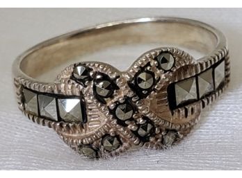 Vintage Sterling Silver Size 5 Marcasite 'X' Ring - 2.30 Grams