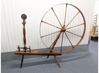 Very Well Made Large Antique Spinning Wheel