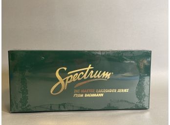 New In Box Bachmann Spectrum On 30 Flat Car Train, #27399