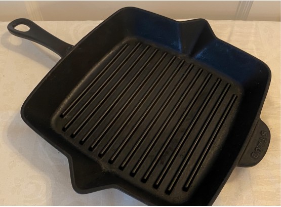 A STAUB Cast Iron Square Grill Pan Size 26 Made In France