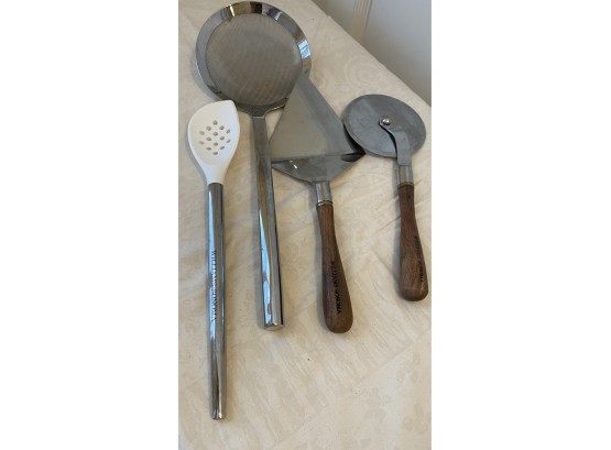 A Group Of Kitchen Items  By Williams Sonoma Pizza Cutter, Strainer, Pie Server & More