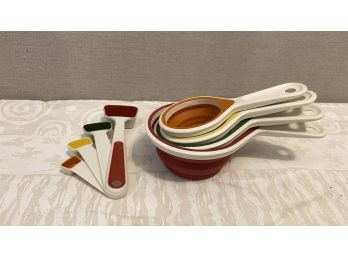 CHEF'N Collapsible Measuring Cups & Spoons