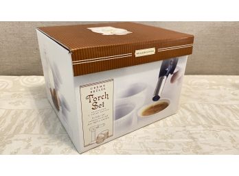 A Williams-Sonoma Creme Brulee Torch Set With 4 Apilco Ramekins In Box