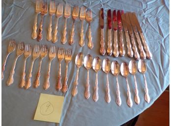 Eight Place Silver Plate Selling Vintage