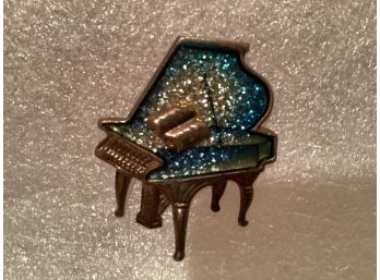 Antique Brass Tone Baby Grand Piano Pin